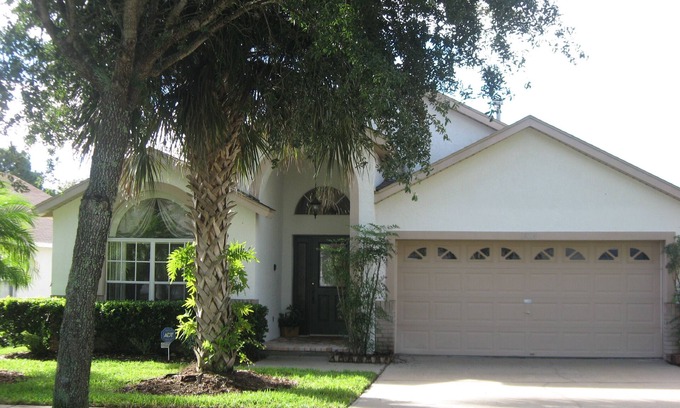 Orange Tree Villa | Beautiful Newly Remodeled Private Home; South-facing Pool-spa; close to Disney