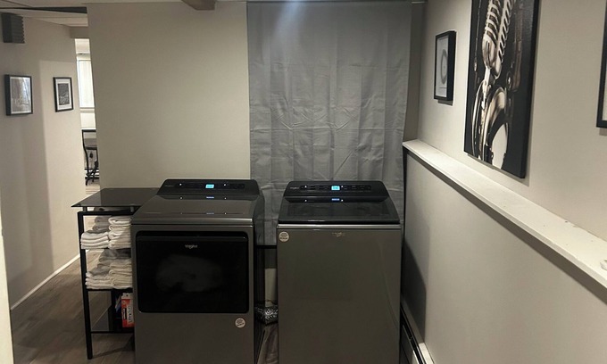 Fairbanks Apartment | Beautiful newly renovated 2-bedroom smart home with king massage bed Fairbanks