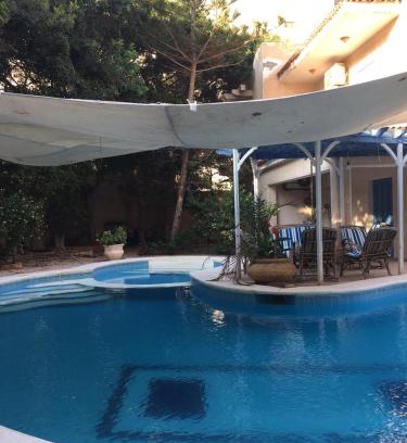 Al-'Amriyah Villa | Beautiful North Coast Family Villa with Pool, Just Minutes from the Sea