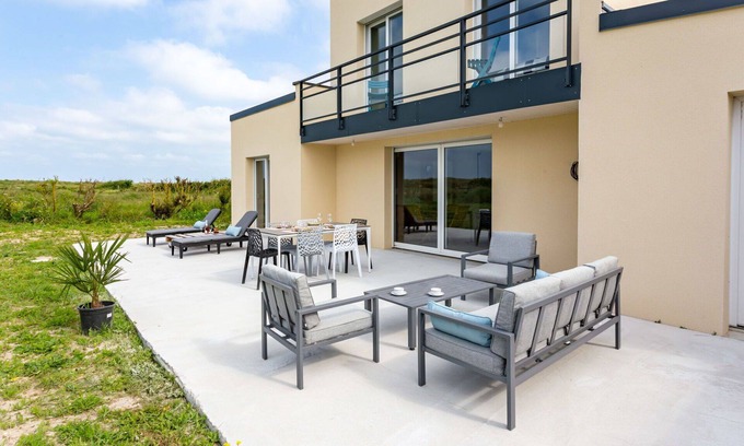 Bretteville-sur-Ay House | Beautiful private villa for 4 guests with WIFI, TV and terrace
