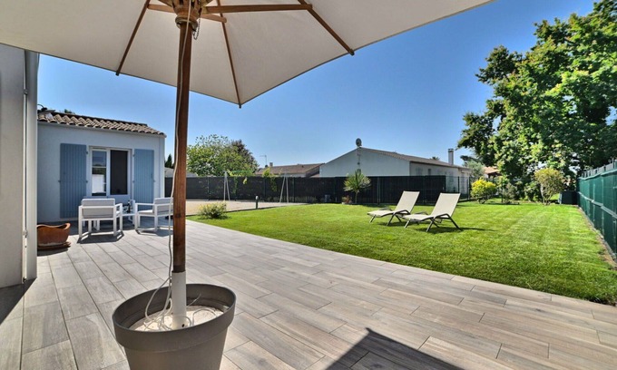 Le Chateau-d'Oleron House | Beautiful private villa for 4 guests with WIFI, TV and terrace