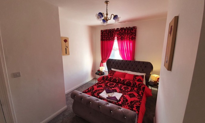 Morley House | Beautiful premium luxury 3 Bed House + parking