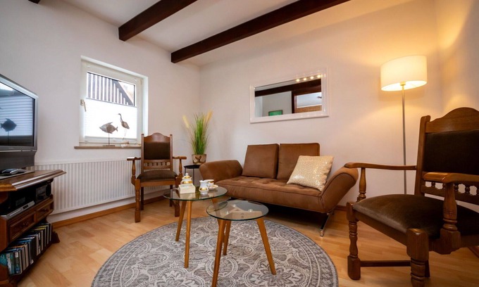 Marsberg House | Beautiful private villa for 4 guests with WIFI, TV, terrace and pets allowed