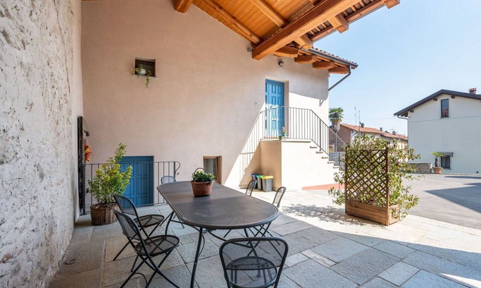 Verzuolo House | Beautiful private villa for 4 people with WIFI, TV and patio