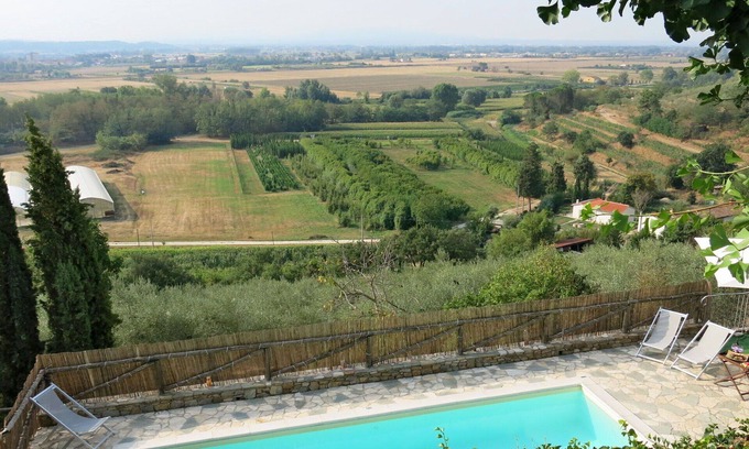 Cascine-La Croce Villa | Beautiful private villa for 9 guests with private pool, A/C, WIFI, TV, terrace and pets allowed