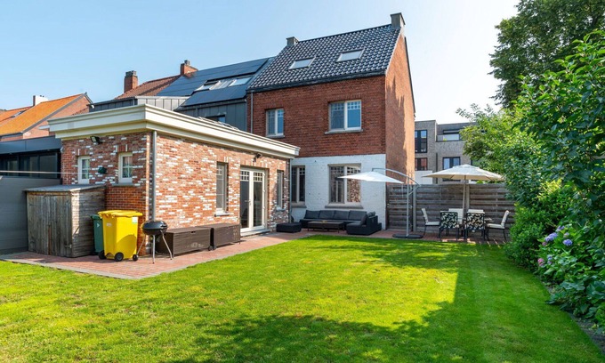 Mol Villa | Beautiful private villa for 6 people with WIFI, TV and terrace