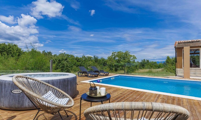 Salakovci House | Beautiful private villa for 5 people with internet, hot tub, private pool, A/C and TV