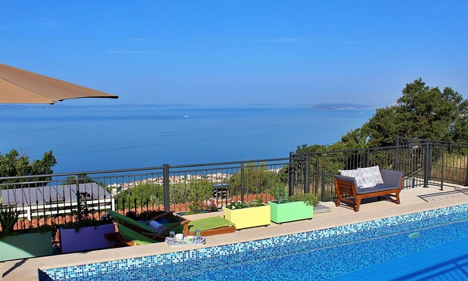 Central Dalmatia House | Beautiful private villa with private pool, WIFI, A/C, TV, terrace, pets allowed and parking