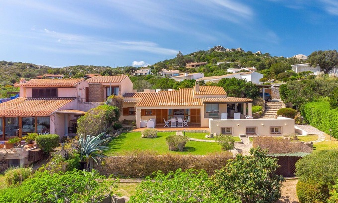 Porto Rafael House | Beautiful private villa for 8 people with TV, terrace, pets allowed and parking