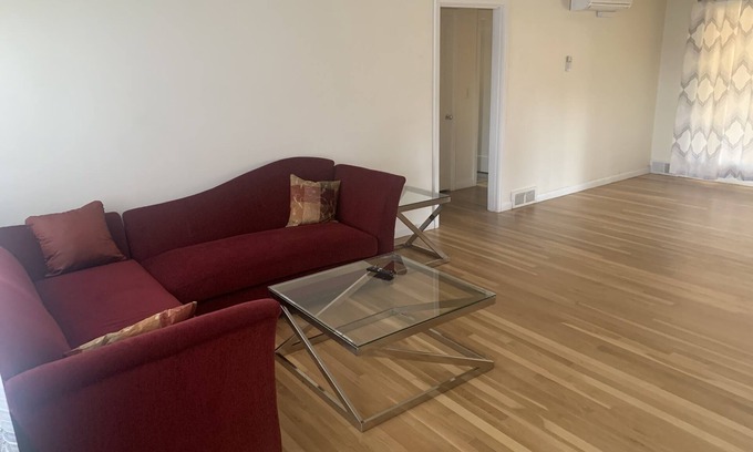 Everett House | Beautiful, quiet and secured two bedroom house