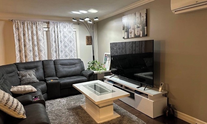 Dieppe House | Beautiful, Quiet Family 2 bedroom home in Dieppe 5 minutes drive to the airport