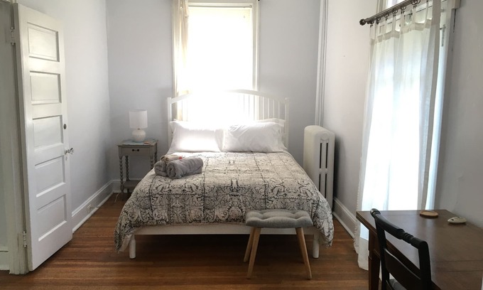 Center City West House | Beautiful Rittenhouse Square House 4 bedroom and 2 baths