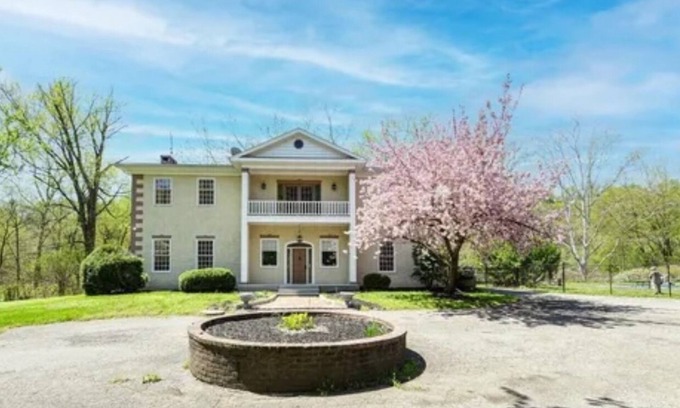 Martins Creek House | Beautiful River front home with pool