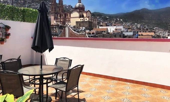 Taxco Apartment | Beautiful room AMATISTA in the heart of TAXCOMAGICO