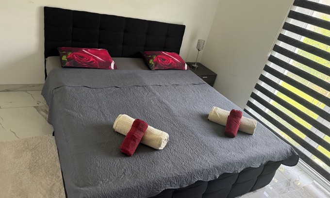 Ingersheim Bed & Breakfast | Beautiful room on garden level between vineyards and Colmar