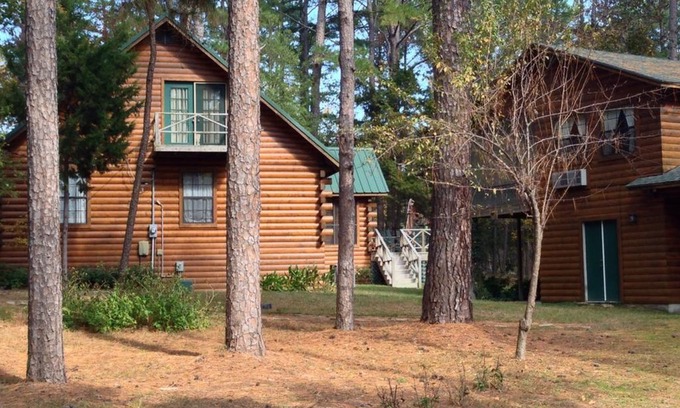 Holly Lake Ranch House | Beautiful Rustic Log Cabin with Hot Tub in the Premier Resort-Holly Lake Ranch