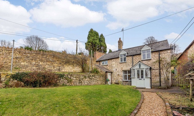 Stroud Cottage | Beautiful three bedroom family friendly Costwold holiday cottage - Rose Tree Cottage, Stroud