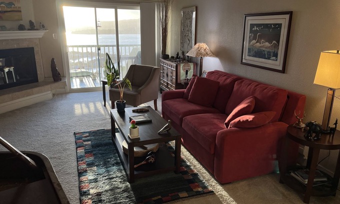 Belvedere Tiburon Apartment | Beautiful Tiburon Apartment with pool. Minutes from San Francisco & Attractions