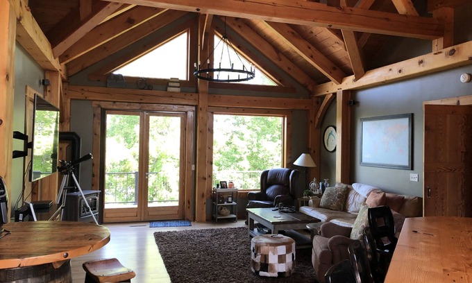Alexandria Cabin | Beautiful Timber Home on the Alexandria Chain of Lakes