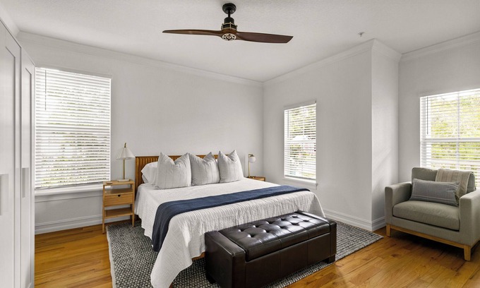 Mount Dora House | Beautiful Townhouse IN THE VERY HEART OF DT MT, DORA!