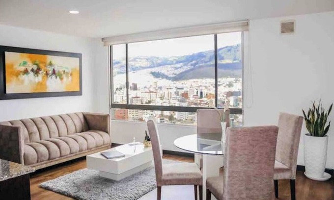La Paz House | Beautiful View OF THE Pichincha Volcano