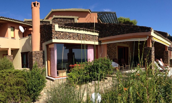 Porto Sa Ruxi Villa | BEAUTIFUL VILLA BY THE SEA - WIFI + CLIMATE