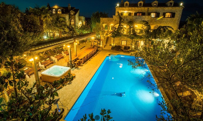Zmijavci Villa | Beautiful Villa Castle Lujić