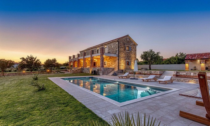 Murvica Villa | Beautiful Villa Emilio