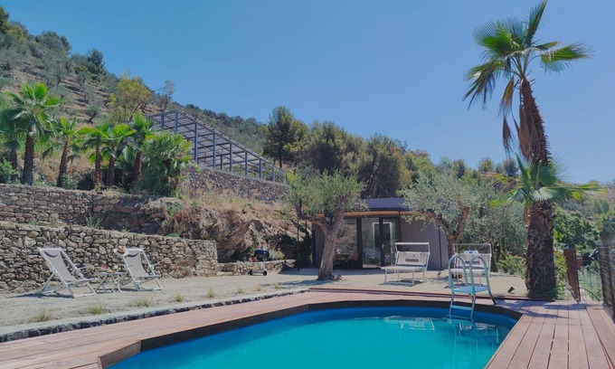 Civezza Villa | Beautiful villa for 2 guests with A/C, WIFI, private pool, TV, patio and pets allowed