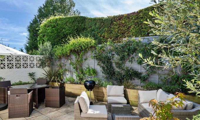 Stoke Gabriel House | Beautiful villa for 4 guests with WIFI and pets allowed