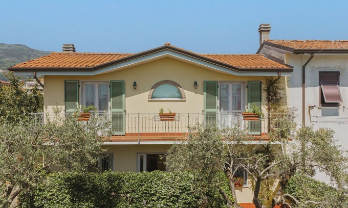 Massa House | Beautiful villa for 4 people with WIFI, TV and terrace