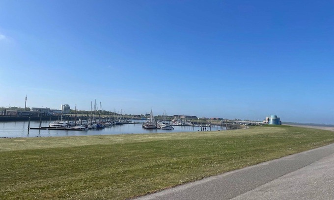 Norddeich House | Beautiful villa for 6 people with WIFI, TV and terrace