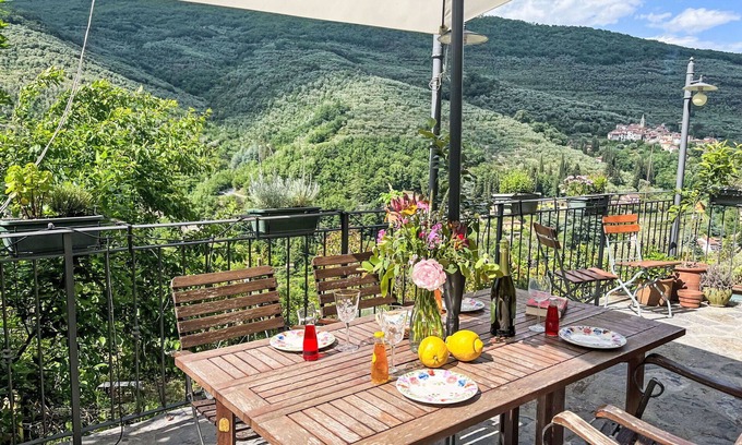 Borgomaro House | Beautiful villa for 6 people with terrace
