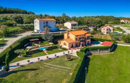 Vizinada Villa | Beautiful Villa Parenzana with pool in Vizinada