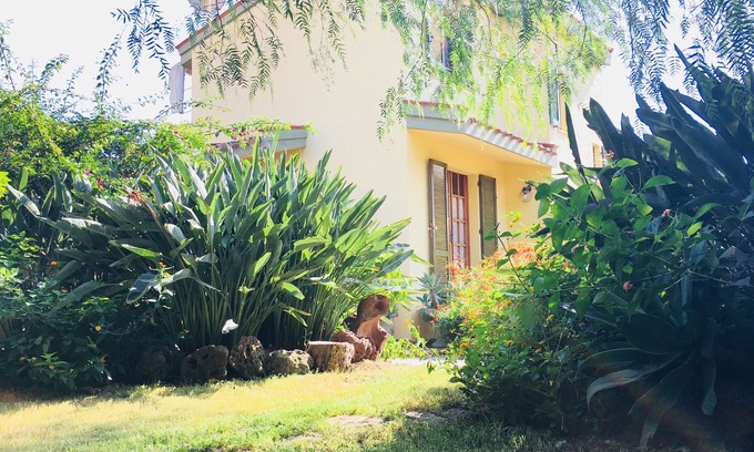 Solanas Villa | Beautiful villa, private garden, WIFI, air conditioning!🌺