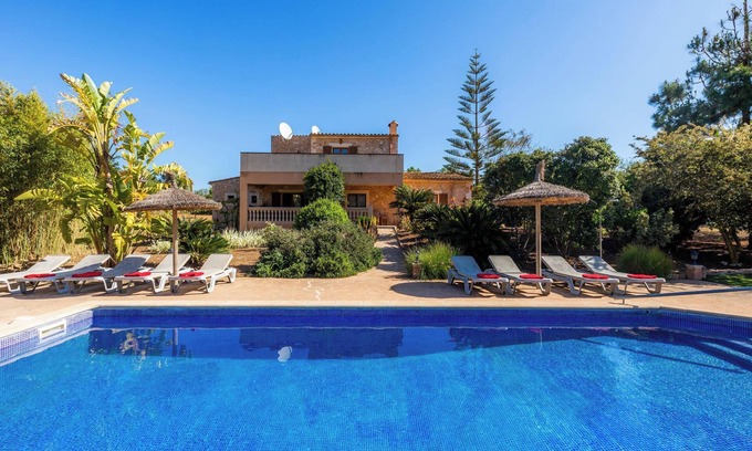 Cas Concos Villa | Beautiful Villa"Son Peris" in Cas Concos with Pool, Air Conditioning and Wi-Fi