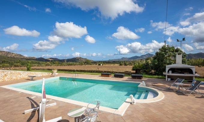 San Vito Apartment | Beautiful villa with dependence of 350 square meters can accommodate up to 14 people located on two levels; boasts a wonderful pool and garden, ideal for relaxing moments!The accommodation is located in San Priamo, a few km from San Vito, Muravera and Ca