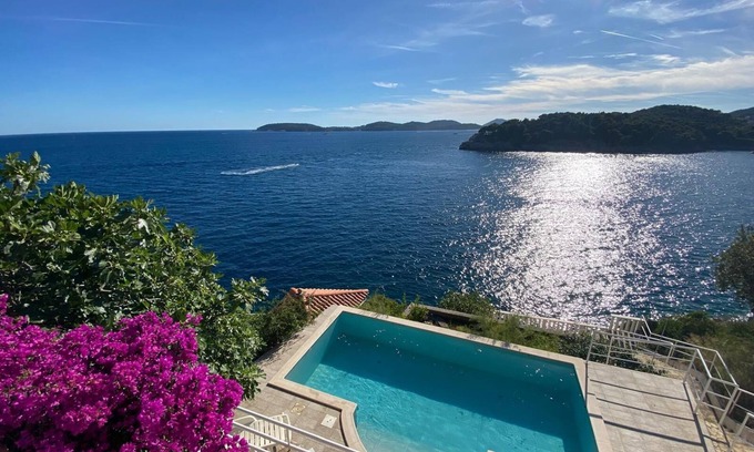 Stikovica Villa | Beautiful waterfront Villa, with private sea access and pool, close to Dubrovnik
