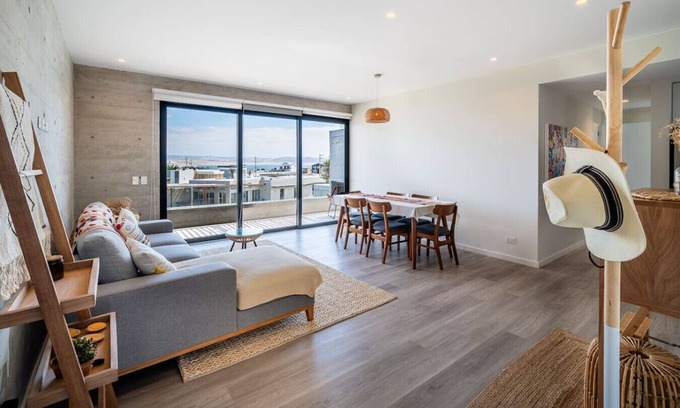 Pisco Apartment | Beautifully Decorated Apt with Ocean View, Balcony & Kamado next to the Bay