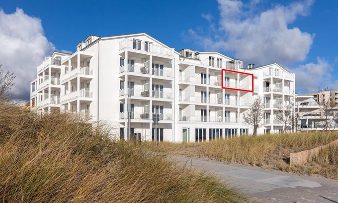 Grossenbrode Apartment | Beautifully located apartment right on the beach with balcony and great sea views
