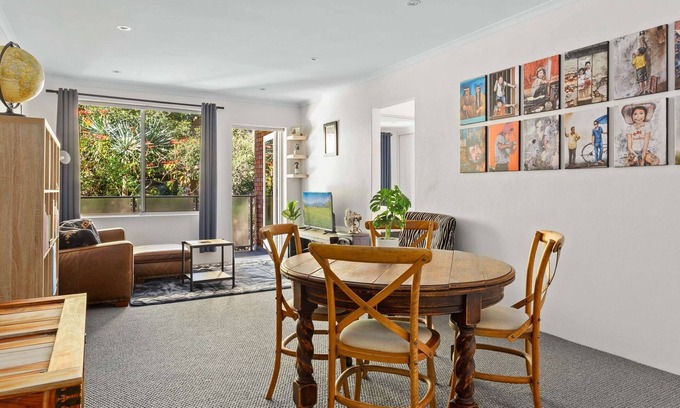 Lane Cove North Apartment | Beautifully Peaceful 2-Bed Apartment