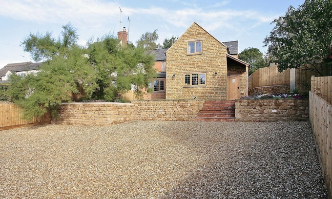 Banbury Cottage | Beautifully presented cottage