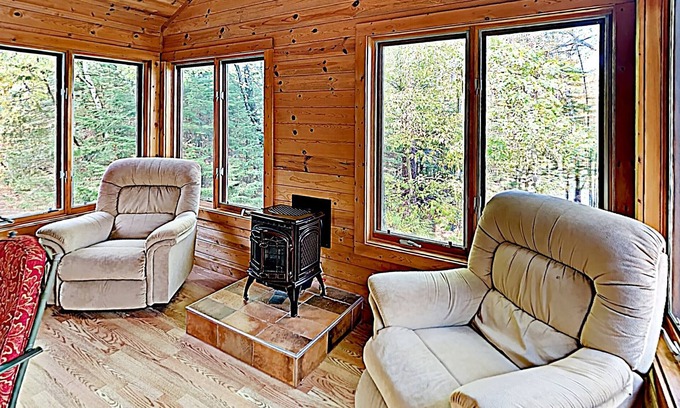 Hayward Cabin | Beaver Bay Lodge On 2,500 Acre Nelson Lake Hayward, WI