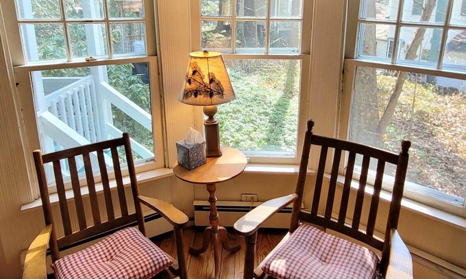 Mount Gretna Cottage | Becky's Gift on Muhlenberg