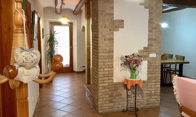 Puigdalba Cottage | BED, A 35 MINUTES OF BARCELONA.