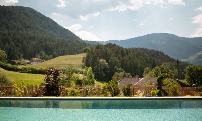 San Lorenzo di Sebato House | Bed and Breakfast "Castel Maurn Suite Galilei" with Mountain View, Shared Pool & Wi-Fi