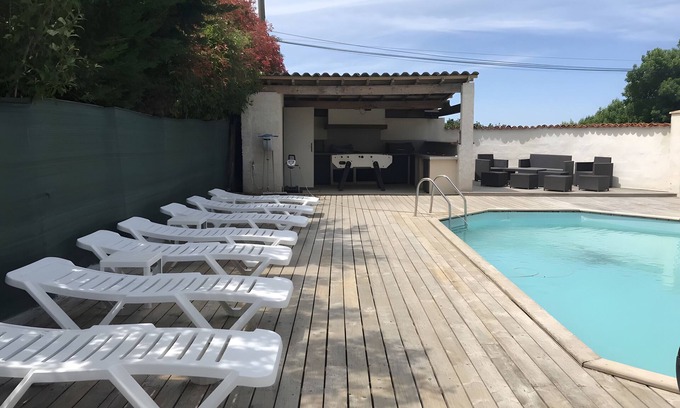 Le Fraysse Bed & Breakfast | Bed and Breakfast 'La Des Lys' with Shared Pool, Shared Garden and Wi-Fi