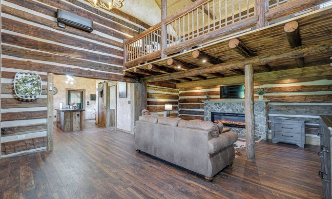 Bedford Cabin | Bedford Cabin w/Porch, 5 Mi to Historic District!