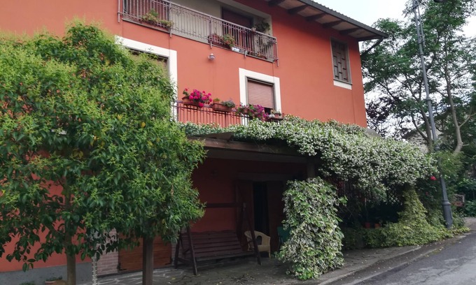 Sambucetole House | BEDS AND BIKES lovely apartment in Umbria
