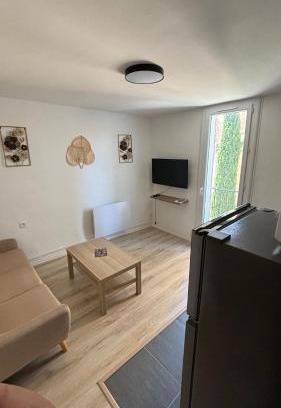 Saint-Andre-de-Sangonis Apartment | Bel appartement cœur de village